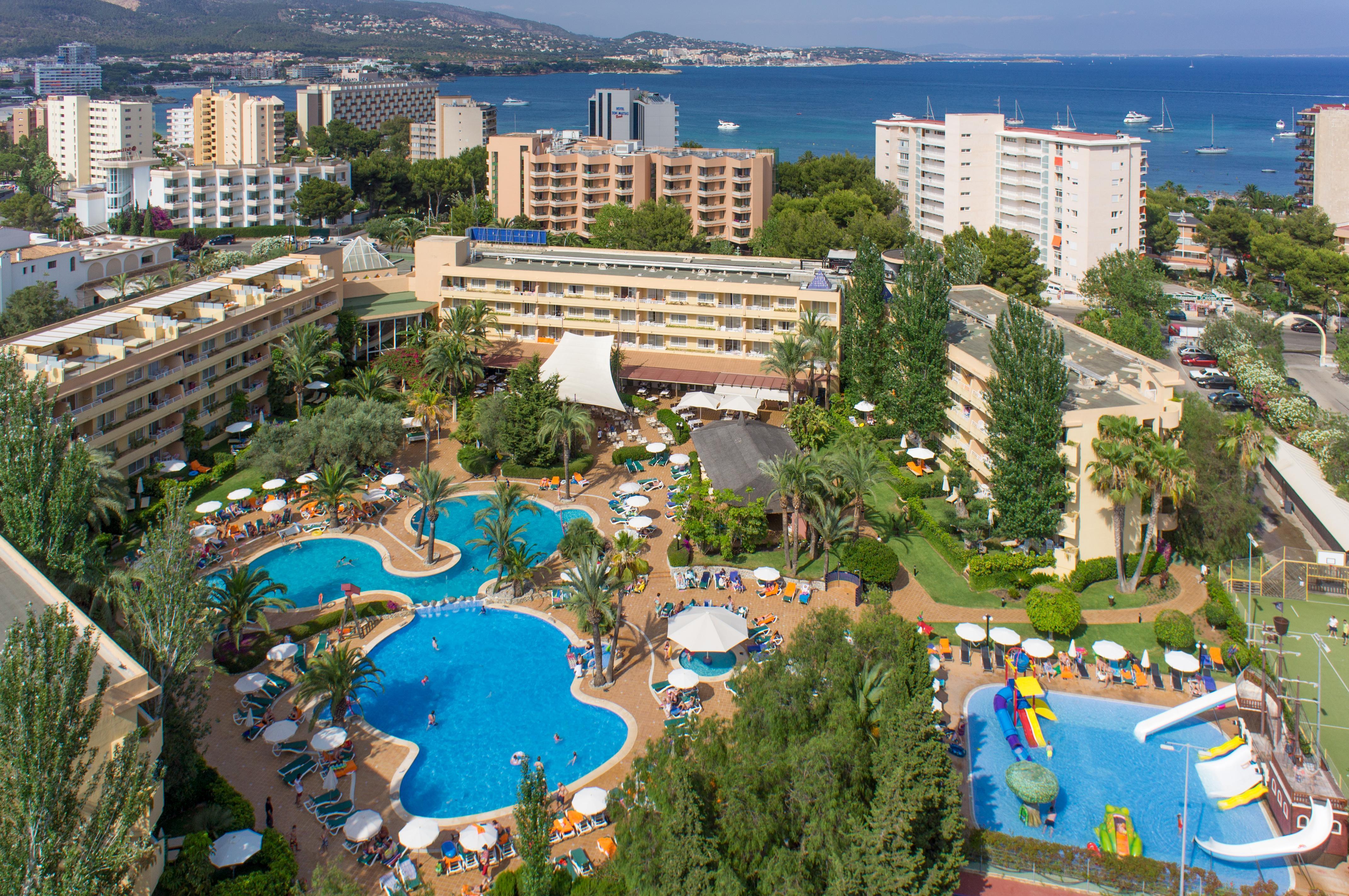 Zafiro Palmanova Aparthotel Exterior photo