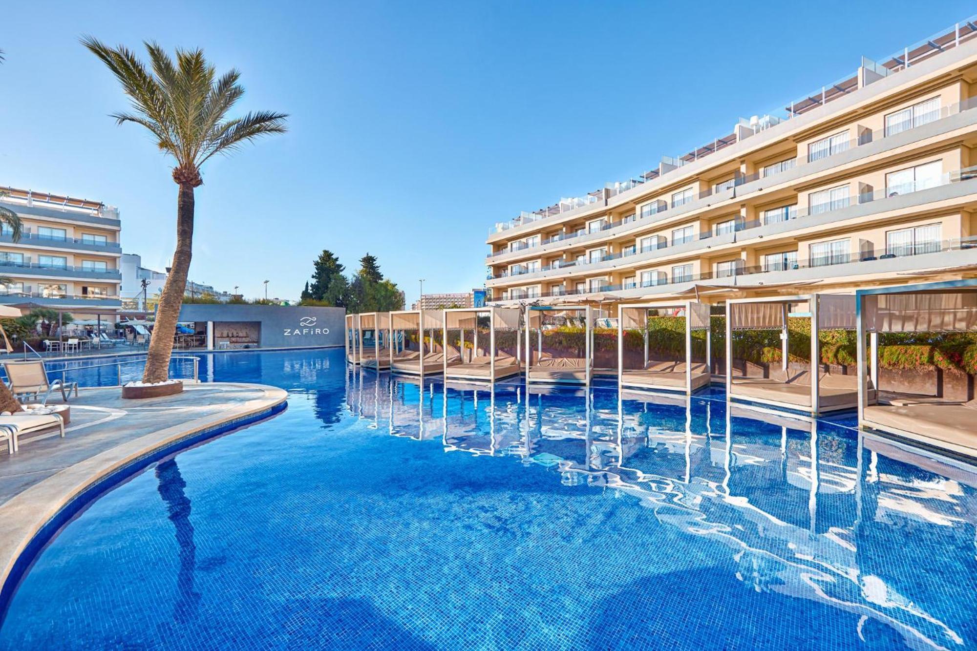 Zafiro Palmanova Aparthotel Exterior photo