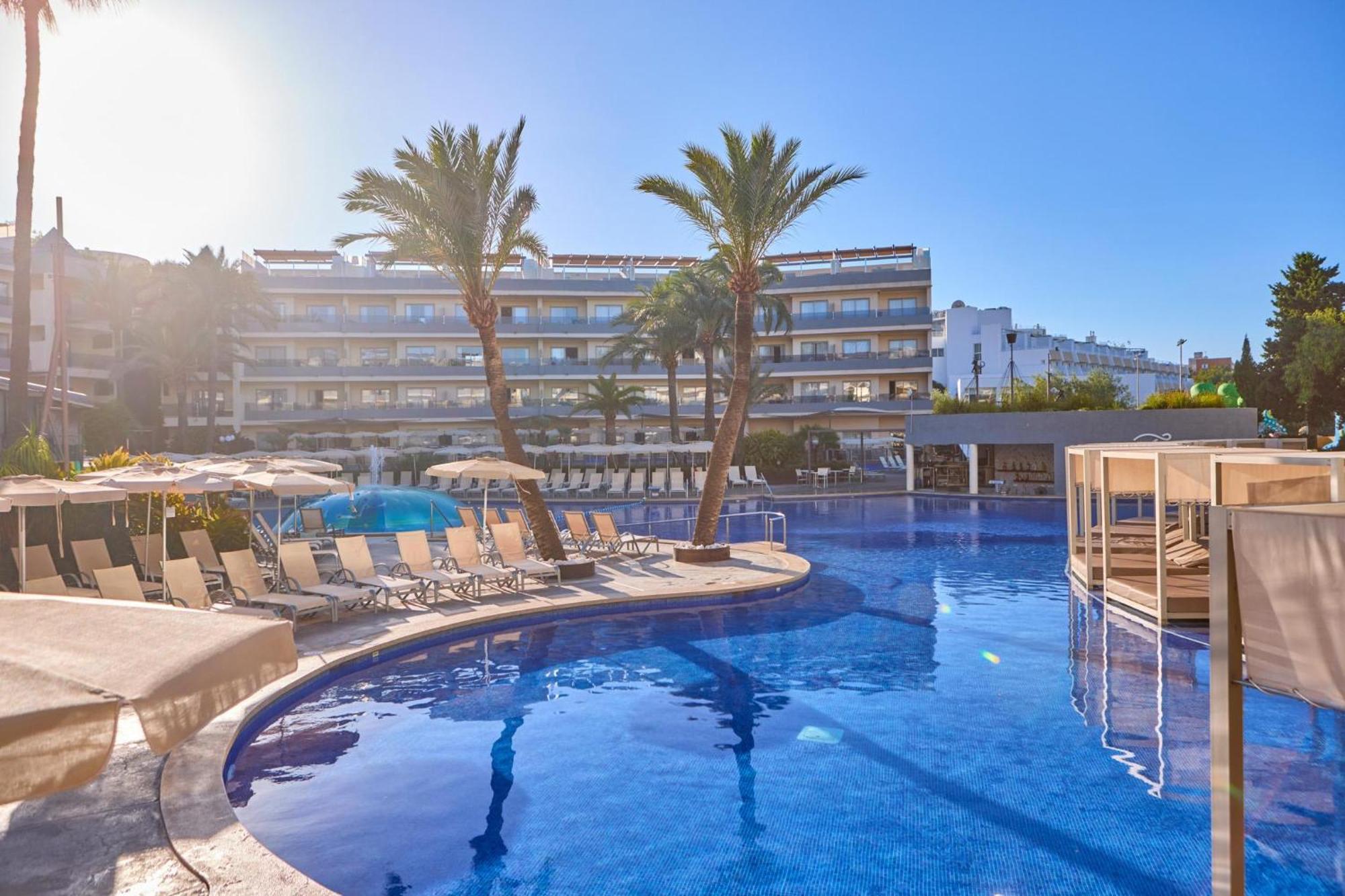 Zafiro Palmanova Aparthotel Exterior photo
