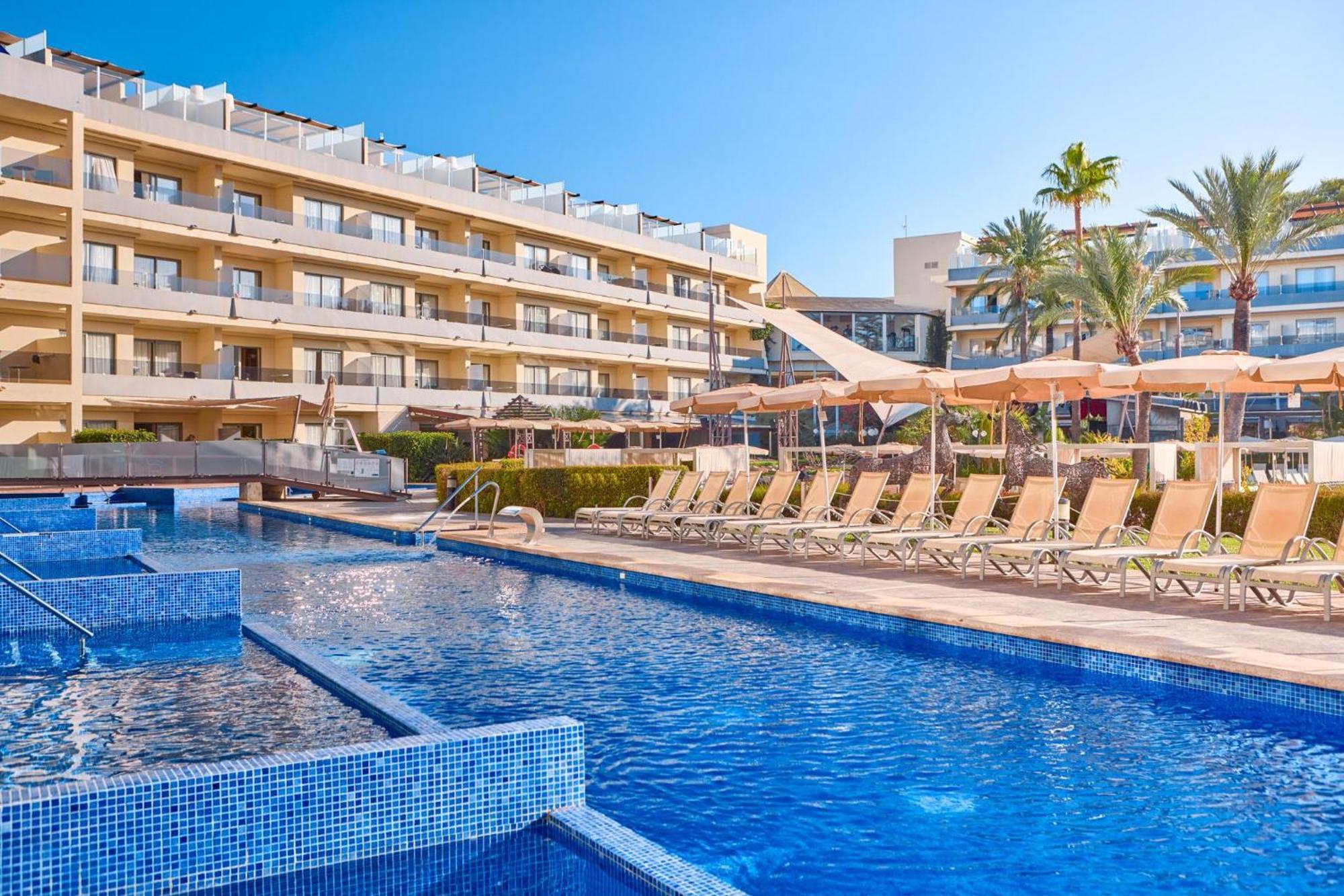Zafiro Palmanova Aparthotel Exterior photo